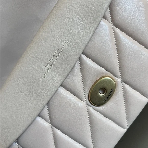 Coach Quilted Tabby 26 / Cream - Picture 14 of 14